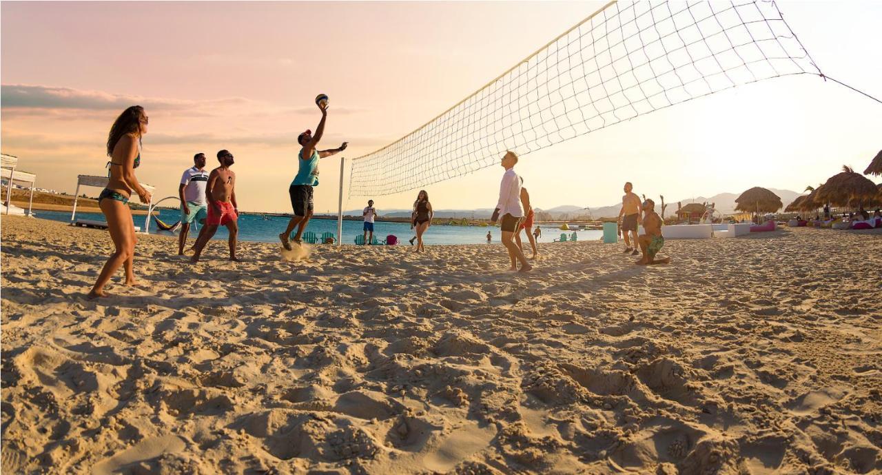 Cloud 7 Residences Ayla 亚喀巴 外观 照片 Beach volleyball at the Atlantis Paradise Island
