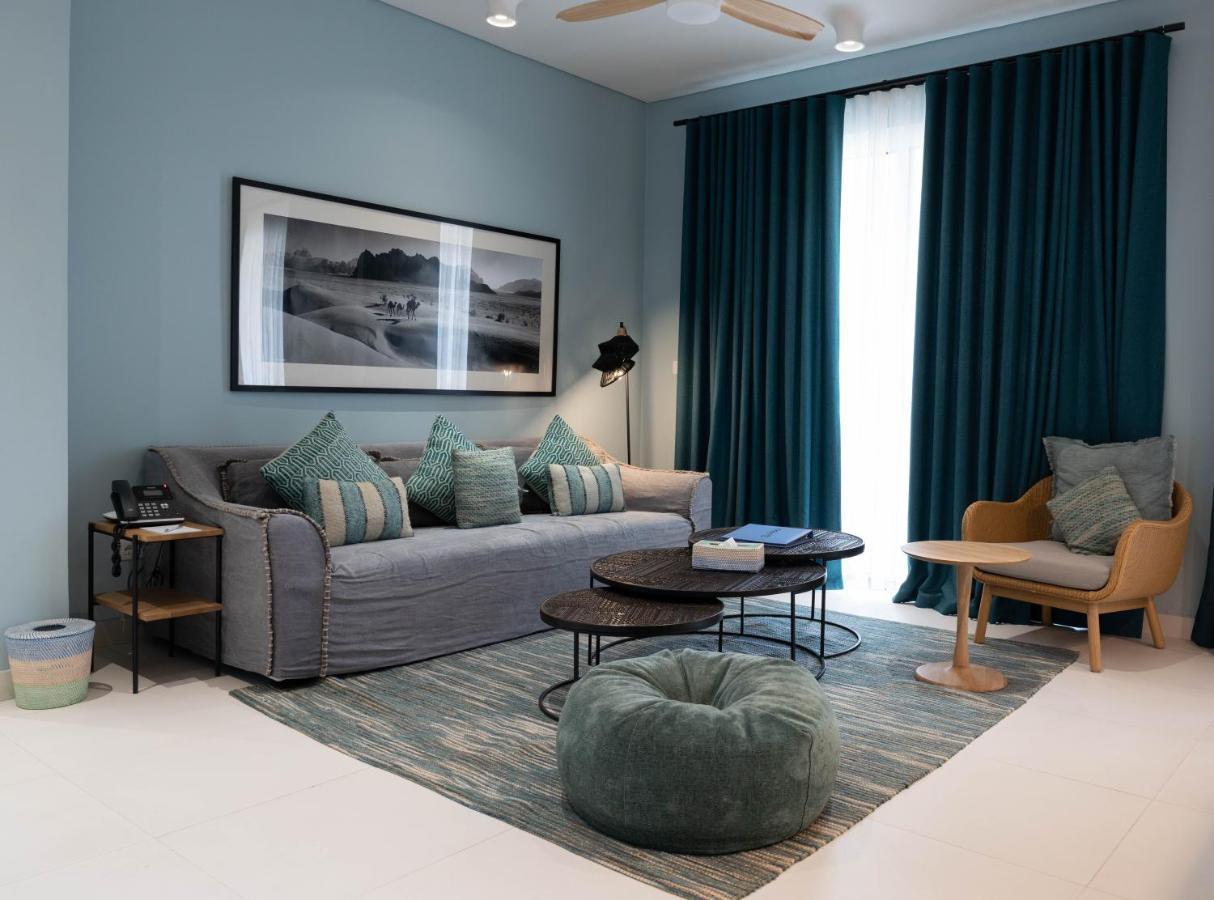 Cloud 7 Residences Ayla 亚喀巴 外观 照片 A living room