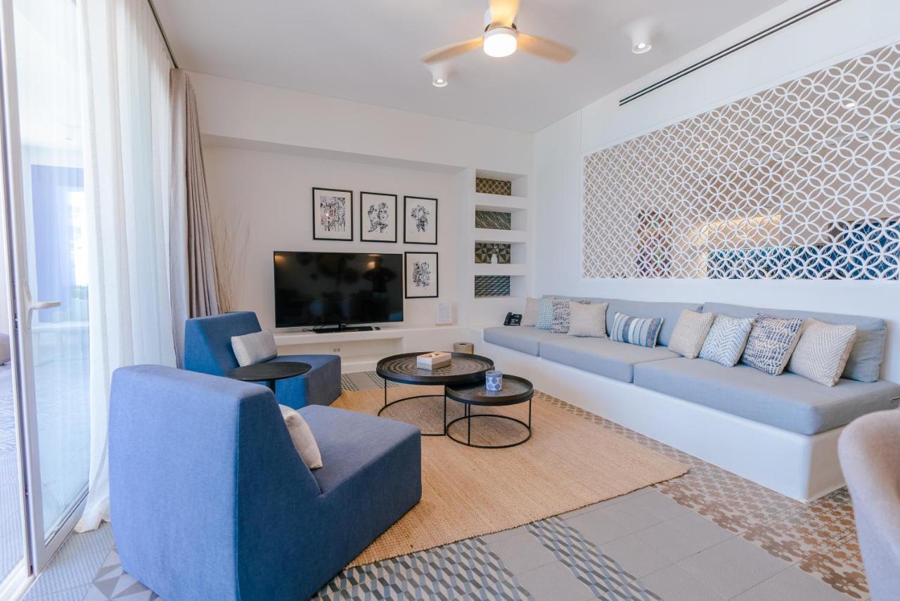 Cloud 7 Residences Ayla 亚喀巴 外观 照片 Living room